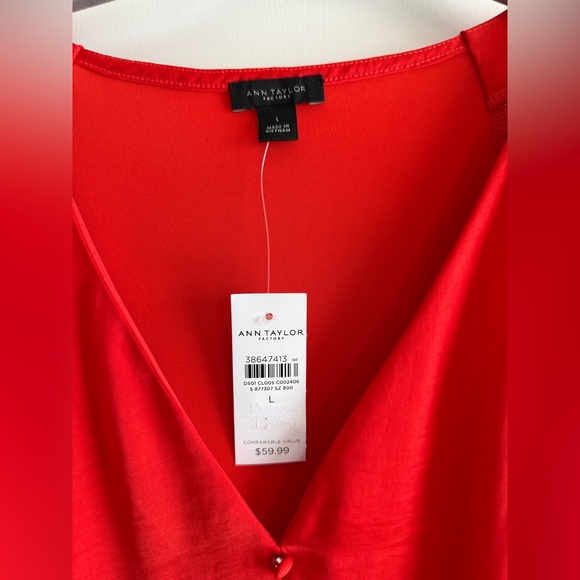 Ann Taylor Factory Scarlet Button-Front Blouse - Picture 3 of 3